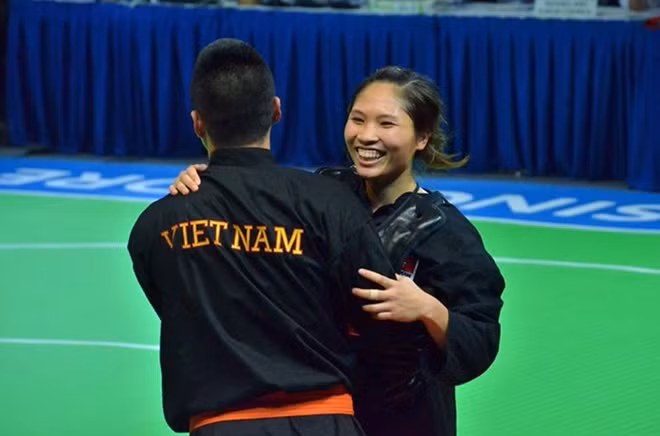 Nhưng chỉ có Hoàng Thị Loan là có thể tiếp nối thành công đó tại môn Pencak Silat.