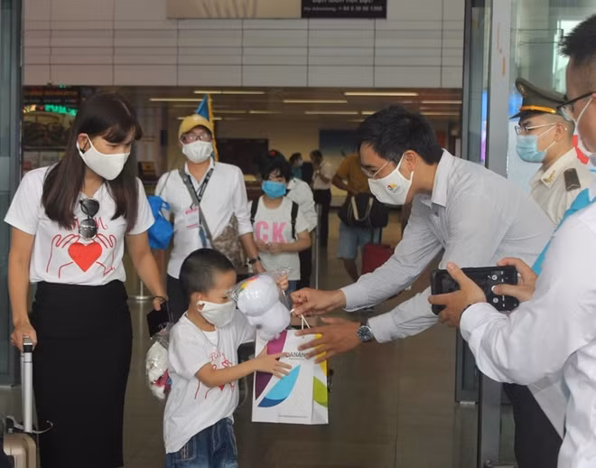 Đà Nẵng hướng đến du lịch an toàn, chú trọng du lịch nội địa để vực dậy ngành du lịch sau nhiều khó khăn vì dịch bệnh và thiên tai.