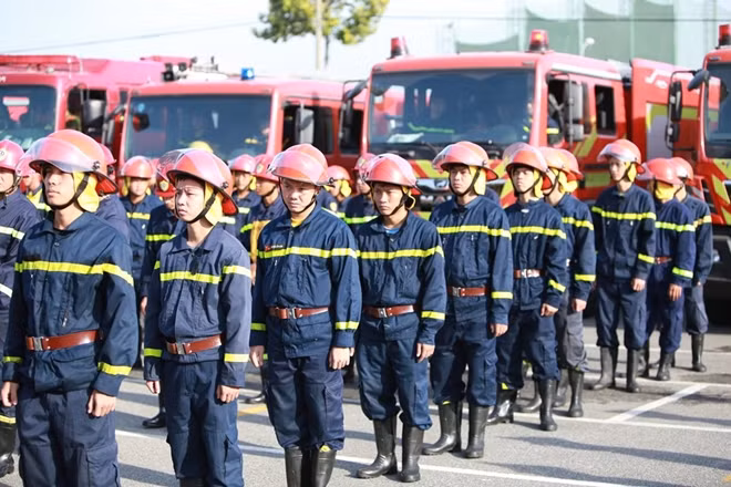 Các đội thi sẵn sàng tranh tài.