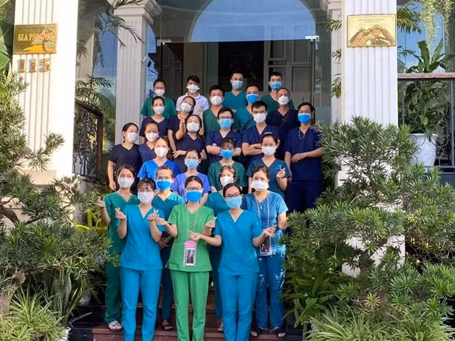 Đoàn y bác sĩ của TP Hải Phòng chia tay sau một tháng vào chi viện giúp đỡ cho TP Đà Nẵng.