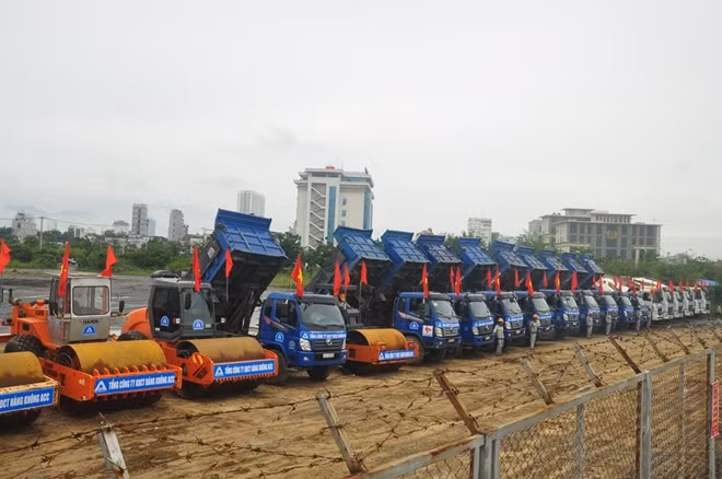 Quy mô của dự án: xây dựng thêm 4 vị trí đỗ máy bay code C và di chuyển 5 vị trí đỗ máy bay (đã được xây dựng trong giai đoạn 1) ra xa đường CHC 35R/17L.