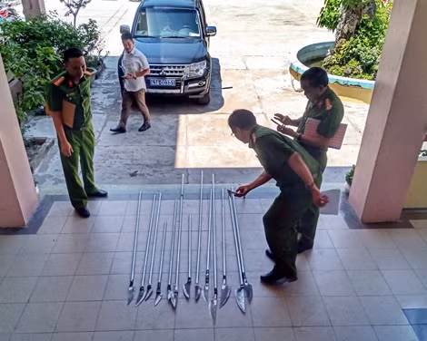 Bắt 4 đối tượng hỗn chiến gây náo loạn đường phố Đà Nẵng ảnh 4