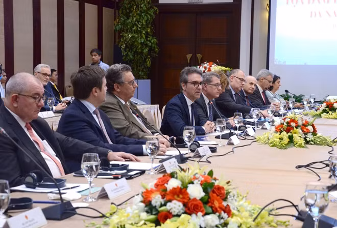 Đoàn Đại sứ các nước thành viên Châu Âu (EU) do ngài Giorgio Aliberti, Đại sứ, Trưởng phái đoàn Liên minh Châu Âu tại Việt Nam dẫn đầu đã có buổi thăm và làm việc tại TP Đà Nẵng.