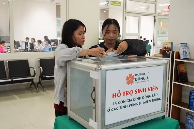 Hơn 110 triệu đồng là nguồn kinh phí ban đầu nhận được ngay khi phát động “20-10 không hoa” hỗ trợ sinh viên các tỉnh vùng lũ miền Trung tại Đại học Đông Á.