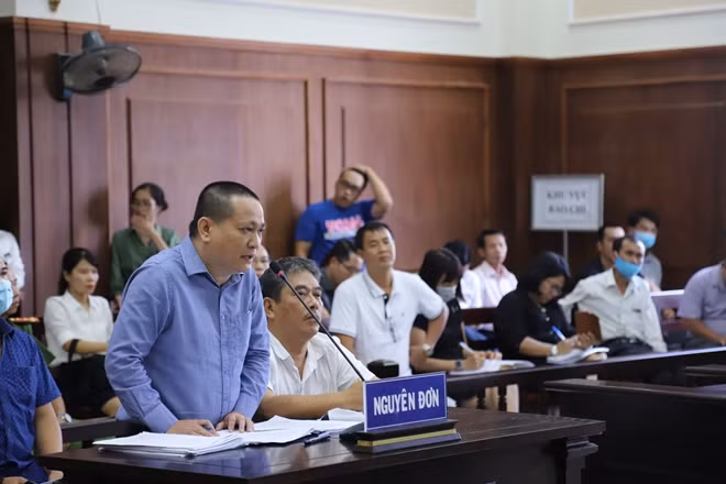 Tòa y án sơ thẩm, buộc chủ đầu tư dự án Công ty Bách Đạt An phải nhanh chóng giao đất và sổ đỏ cho người dân.