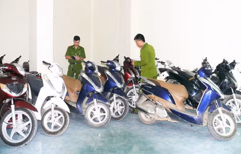 Tang vật trong vụ án đã được Cơ quan điều tra Công an tỉnh Hà Tĩnh thu giữ. Tang vật trong vụ án đã được Cơ quan điều tra Công an tỉnh Hà Tĩnh thu giữ.