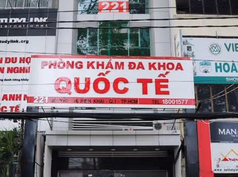 Phòng khám Đa khoa Quốc tế (221 Nguyễn Thị Minh Khai, quận 1), nơi gây tai biến cho bệnh nhân.