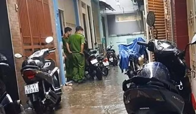 Công an quận Bình Thạnh khám nghiệm hiện trường