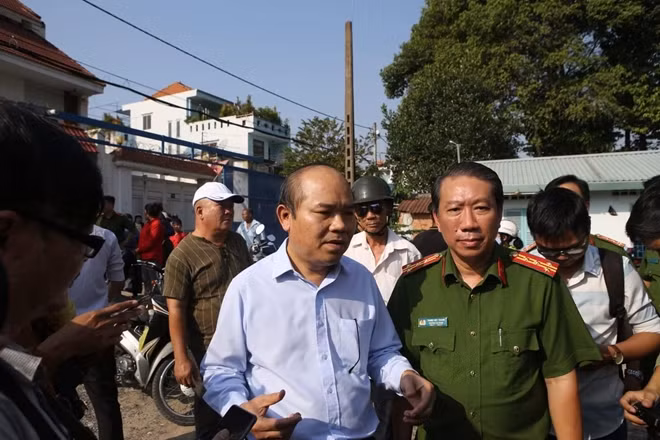 Cơ quan điều tra cung cấp thông tin với báo chí.