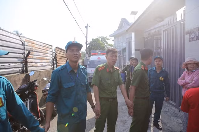 Hiện trường vụ cháy được phong tỏa.