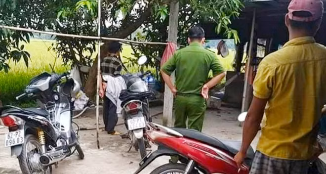 Chuồng bò nơi phát hiện thi thể nạn nhân