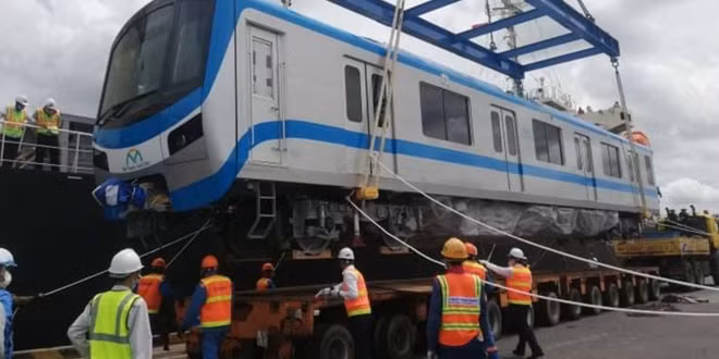 Trong giai đoạn đầu, tuyến metro này sẽ vận hành thử nghiệm loại tàu 3 toa (dài 61,5m) từ ngã tư Bình Thái về depot Long Bình (quận 9)