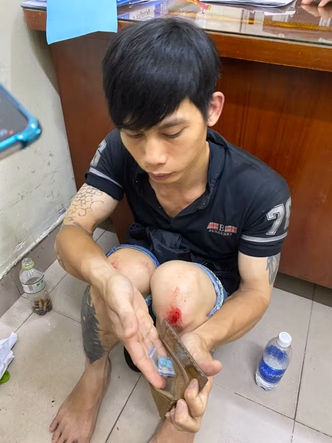 Các thành viên nghiện ma túy đá