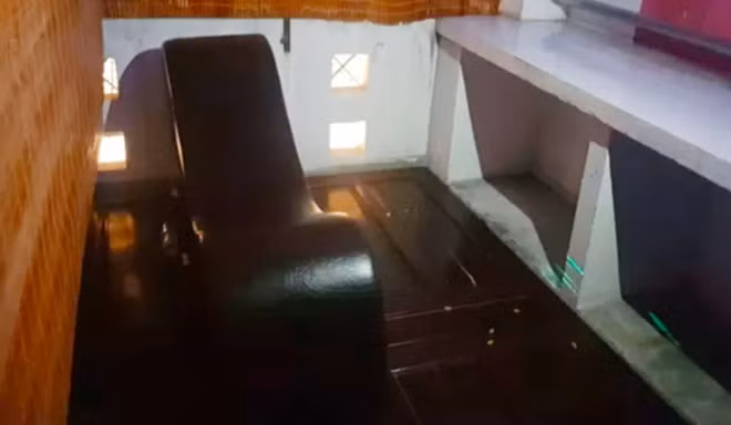 Ghế "tình yêu" bên trong tiệm massage