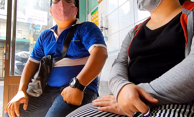 Người nhà chị H cung cấp thông tin cho Công an