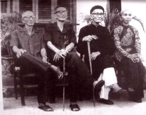 Về cuối đời, Sơn Vương tìm về gia đình sống với anh chị em ruột.