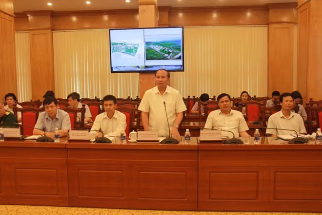 Đồng chí Nguyễn Văn Trì phát biểu tại buổi làm việc
