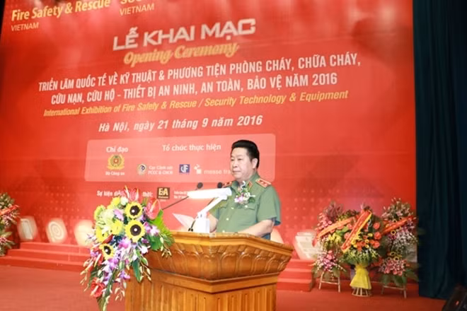 Thứ trưởng Bùi Văn Thành phát biểu khai mạc Triển lãm