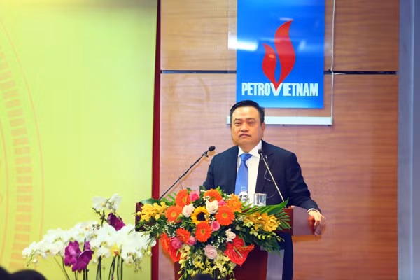 Chủ tịch HĐTV PVN Trần Sỹ Thanh phát biểu tại buổi lễ. Chủ tịch HĐTV PVN Trần Sỹ Thanh phát biểu tại buổi lễ.