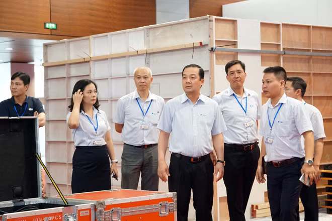 TGĐ VNPT Phạm Đức Long, TGĐ VNPT Net Nguyễn Nam Long, Phó TGĐ VinaPhone