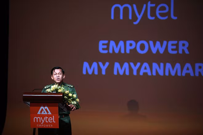 Tổng tư lệnh các lực lượng vũ trang Myanmar- Thượng tướng Min Aung Hlaing phát biểu tại lễ ra mắt Mytel. Tổng tư lệnh các lực lượng vũ trang Myanmar- Thượng tướng Min Aung Hlaing phát biểu tại lễ ra mắt Mytel.