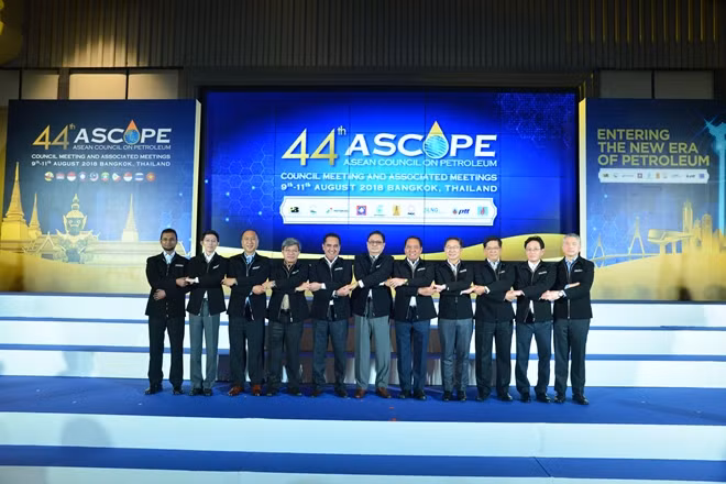 Các thành viên Hội đồng ASCOPE tại Kỳ họp