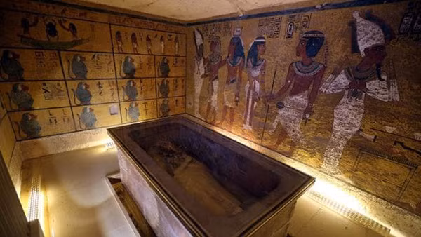 Không riêng pharaoh, các Nữ hoàng Ai Cập, thành viên hoàng gia, quan chức cũng được chôn cất tại Thung lũng các vị vua.