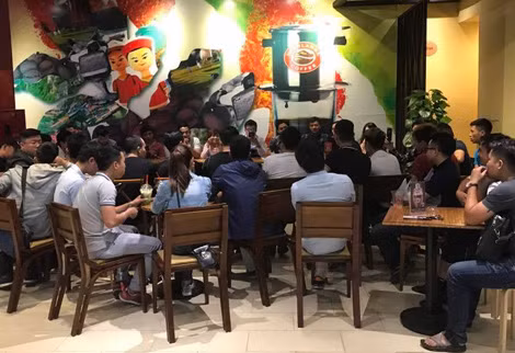 Một buổi “chia sẻ” cơ hội đầu tư “tiền ảo”. Một buổi “chia sẻ” cơ hội đầu tư “tiền ảo”.