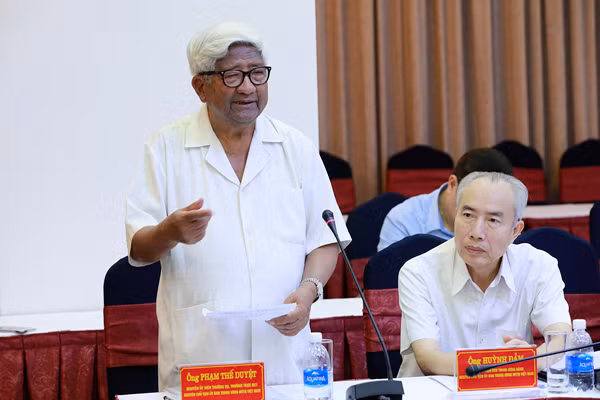 Nguyên Ủy viên Bộ Chính trị, nguyên Chủ tịch UBTƯ MTTQ Việt Nam Phạm Thế Duyệt phát biểu tại Hội nghị.