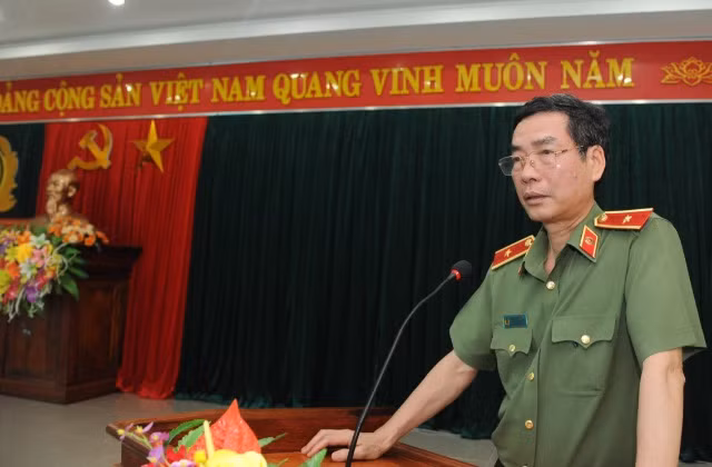 Thiếu tướng Phạm Văn Miên, Tổng Biên tập Báo CAND phát biểu tại buổi lễ.