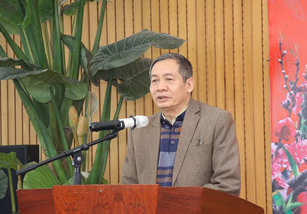 Đồng chí Phạm Đình Đào, nguyên Phó cục trưởng Cục Tham mưu chính trị CAND, Phó Chủ nhiệm Câu lạc bộ hưu trí Tổng cục Chính trị phát biểu tại buổi gặp mặt.