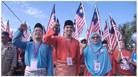 Syed Saddiq (giữa) cam kết mang lại nhiều cải cách cho giới trẻ Malaysia. Syed Saddiq (giữa) cam kết mang lại nhiều cải cách cho giới trẻ Malaysia.