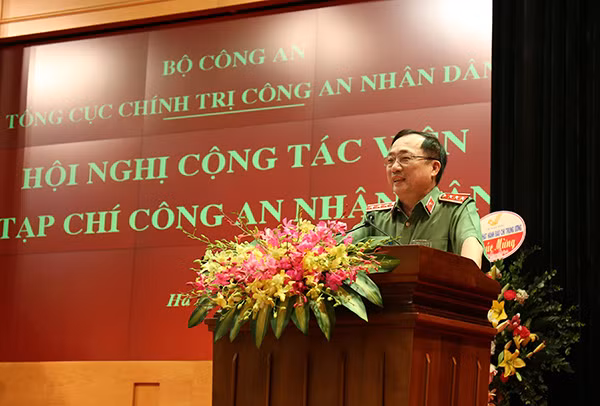 Thứ trưởng Nguyễn Văn Thành phát biểu tại Hội nghị.