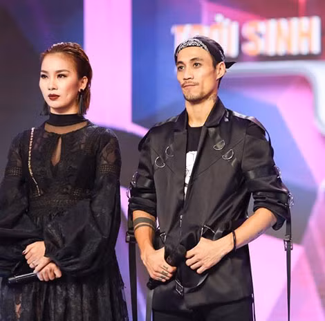 Phạm Lịch và Anh Khoa. Phạm Lịch và Anh Khoa.