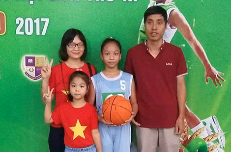 Anh Hoàng Văn Lý và gia đình nhỏ hạnh phúc.