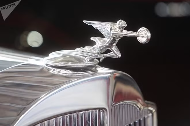 Chiếc mũi tuyệt đẹp của xe Packard Eight 1100.