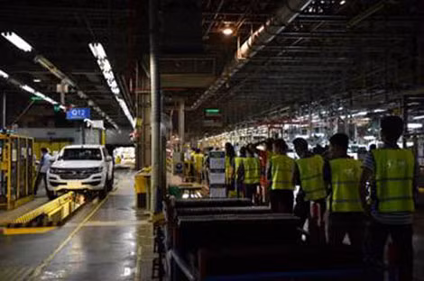 Được thành lập năm 2000, nhà máy sản xuất Rayong của GM Thái Lan là trung tâm sản xuất xe khu vực phục vụ cho cả trong nước và xuất khẩu.