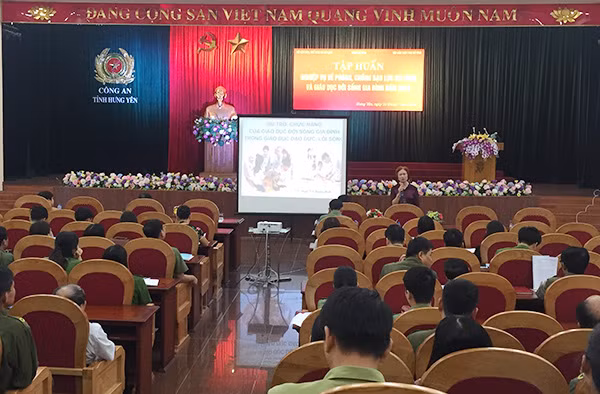Toàn cảnh buổi tập huấn.