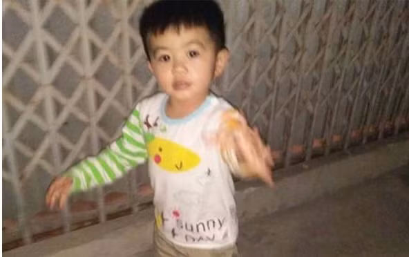 Cháu Đoàn Minh Quang. Cháu Đoàn Minh Quang.