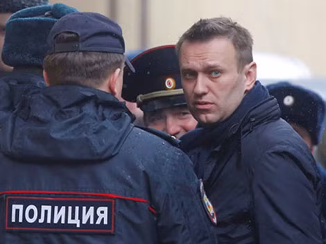 Alexei Navalny trong năm 2016 bị bắt 3 lần vì tổ chức biểu tình trái phép.