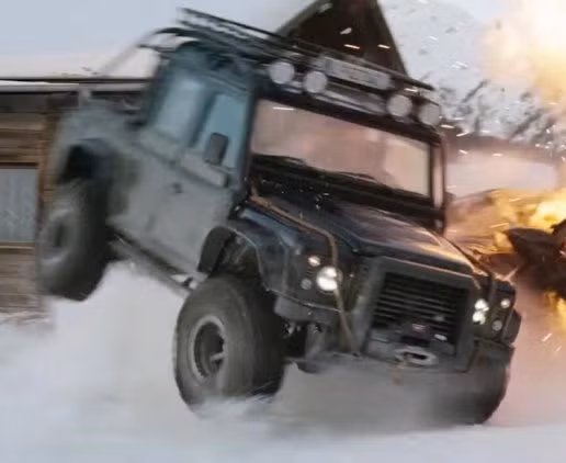 Land Rover Defender SVX là một trong số nhiều siêu xe được sử dụng trong tập phim này. Trong phim, James Bond sử dụng chiếc Aston Martin DB10, sát thủ phản diện Mr.Hinx chạy Jaguar C-X75, còn các thành viên trong tổ chức khủng bố Spectre lại được trang bị loạt xe Land Rover Defender SVX hầm hố.