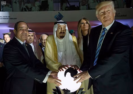 Tổng thống Donald Trump trong chuyến thăm Trung Đông. Ảnh: AP. Tổng thống Donald Trump trong chuyến thăm Trung Đông. Ảnh: AP.