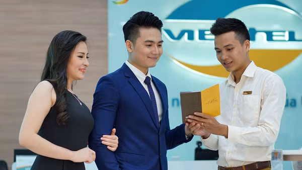 Lắng nghe để phát triển sẽ mở đầu cho hàng loạt chương trình chăm sóc khách hàng đặc biệt của Viettel trong năm 2018.