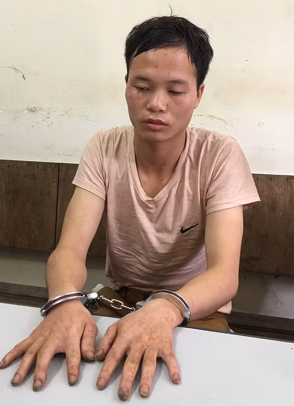 Đối tượng Lèo Văn Hoàng.