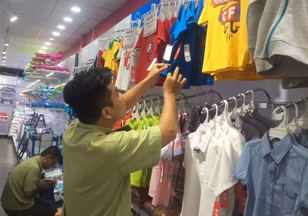 Ngoài các sản phẩm ghi made in Việt Nam còn có made in Thai Lan...