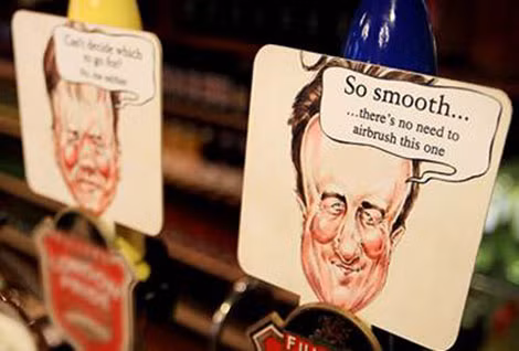 Biếm họa về David Cameron và Nick Clegg tại một quán bar ở Westminster.