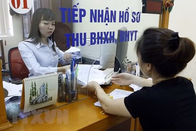 Người quản lý doanh nghiệp là Giám đốc công ty đã ký kết hợp đồng lao động và có hưởng tiền công, tiền lương là đối tượng phải tham gia Bảo hiểm xã hội, Bảo hiểm y tế, Bảo hiểm thất nghiệp.