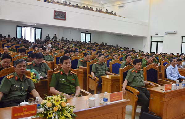 Các đại biểu dự Lễ công bố.