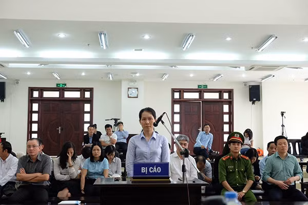 Bị cáo Nguyễn Minh Thu. Bị cáo Nguyễn Minh Thu.