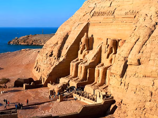Theo đó, nhiều pharaoh Ai Cập được chôn cất trong các lăng mộ lớn được xây dựng vào thế kỷ 16 - 11 trước Công nguyên.